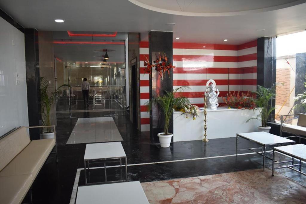 Hotel Royal Country Club Varanasi Exterior photo