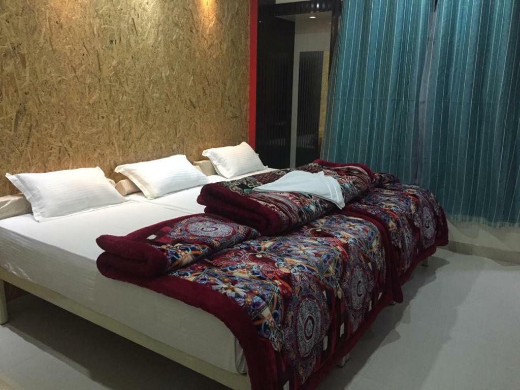 Hotel Royal Country Club Varanasi Exterior photo